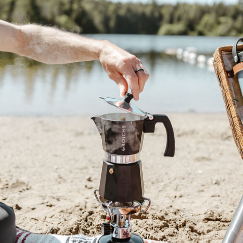 Grosche Milano Moka Pot Black 6 Cup - Drips  